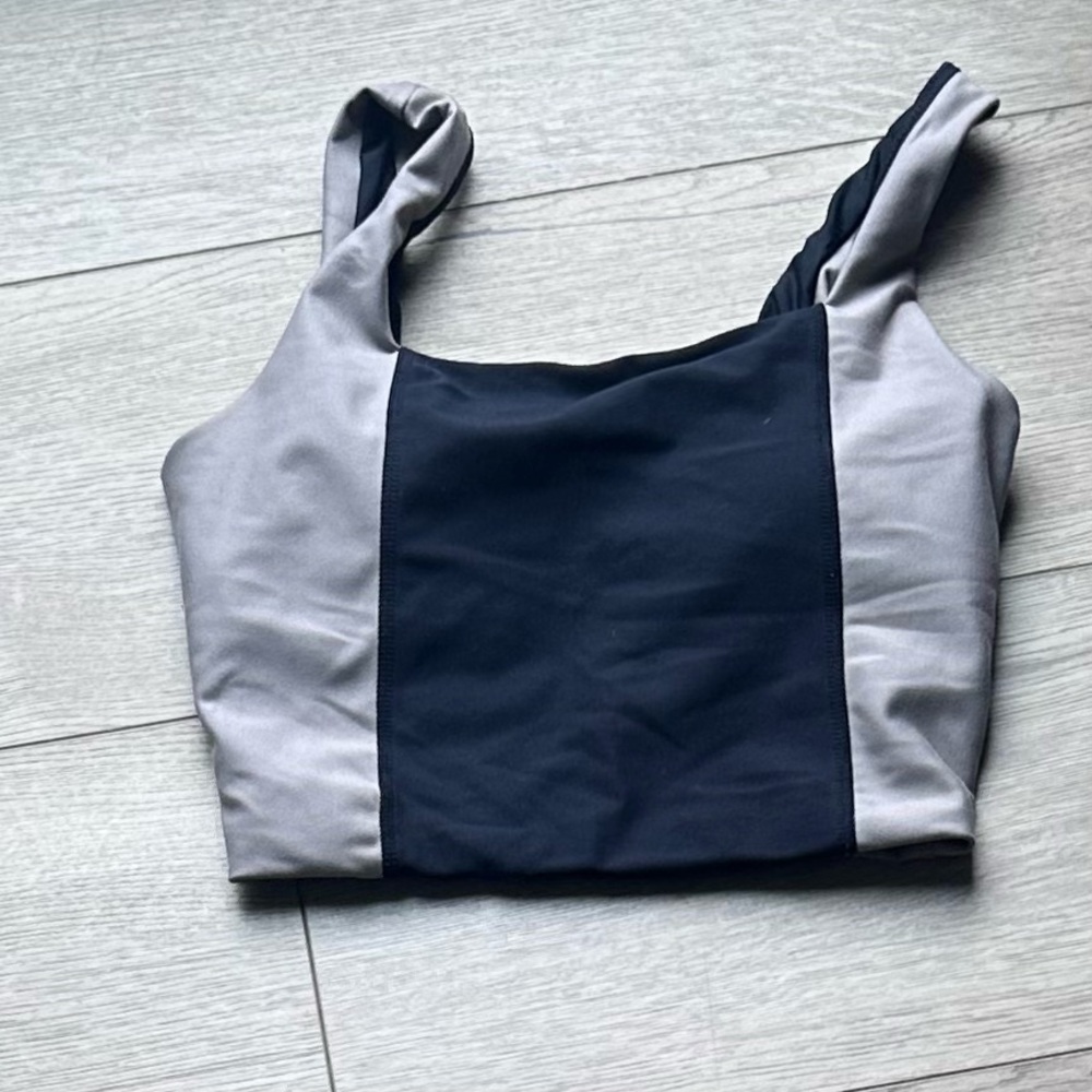 YPB Abercrombie & Fitch Sports Bra Colorblock Tan and Black Size Small‎